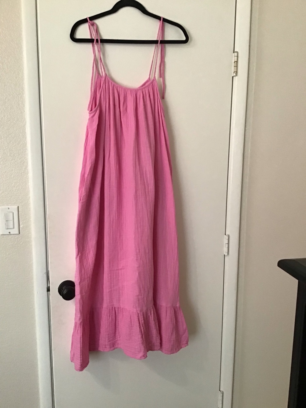 Women’s Pink Cotton Spaghetti Strap Dress w/ pockets